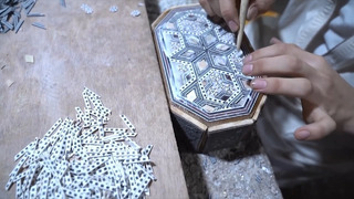 Как создают мозаику и морских ракушек египетские мастера