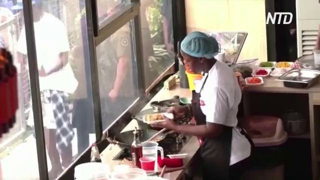 Нигерийский шеф-повар готовила 100 часов, стремясь побить рекорд Гиннесса