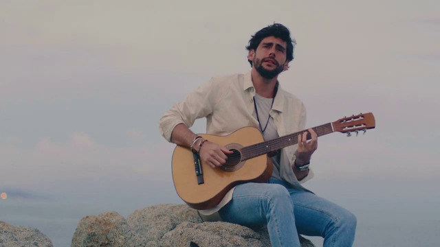 Alvaro Soler – Alma De Luz (Official Music Video)