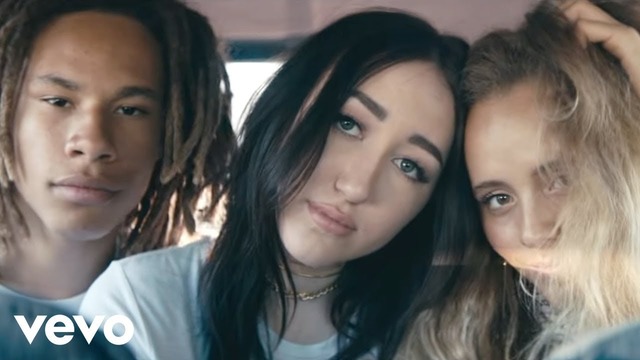 Noah Cyrus – Stay Together (Official Music Video)