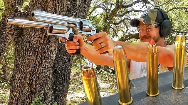 Гигантский револьвер. больше, чем. 500 S&W Magnum / Разрушительное ранчо