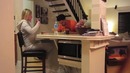 Girlfriend makes sand-wich prank