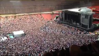 Green Day @ Emirates Stadium – Crowd singing along to Bohemian Rhapsody. 01.06.13