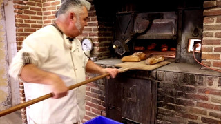 Дровяная печь спасает бизнес французского пекаря