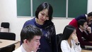 Поздравление женщинам с 8 марта от студентов
