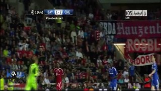 Нойер выбивает мяч головой в суперкубке УЕФА