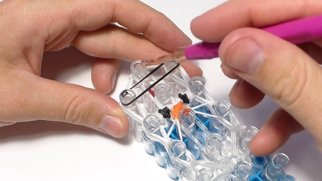 Матильда Злые Птицы из резинок Rainbow Loom Bands. Angry birds Rainbow Loom m4v