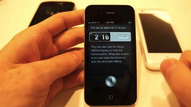 IPhone 4S: обзор Siri (на английском)