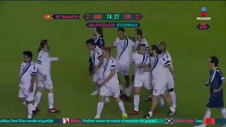 Гениальная передача Роналдиньо в матче звезд Америки и Европы