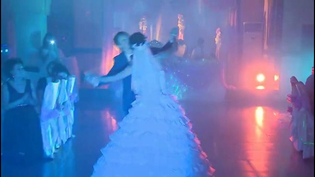 Необычный свадебный танец