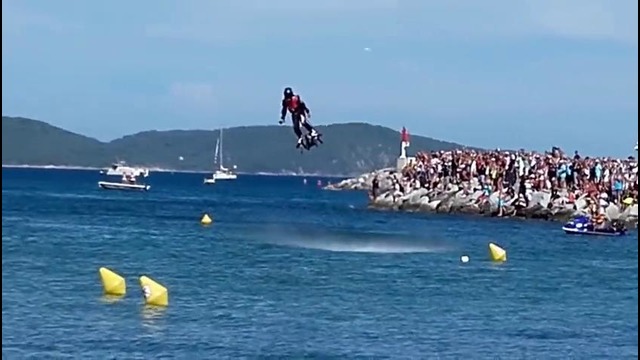 Люди уже летают. Летющяя доска FLYBOARD