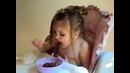 Девчонка отжигает под дабстеп