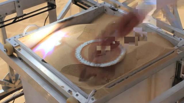 3D-принтер превращающий песок в стекло