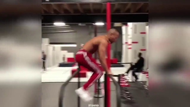 Сумасшедший воркаутер