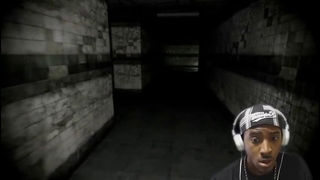 He’s baaack!! – slender- the haunted metro reaction