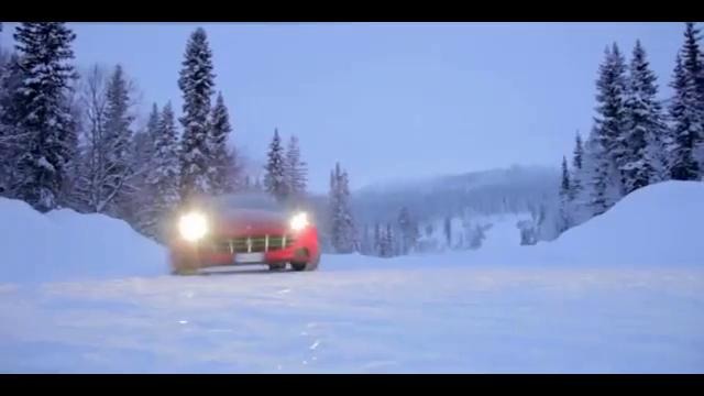 Снегоход – Боком по лесу на полноприводном Ferrari FF