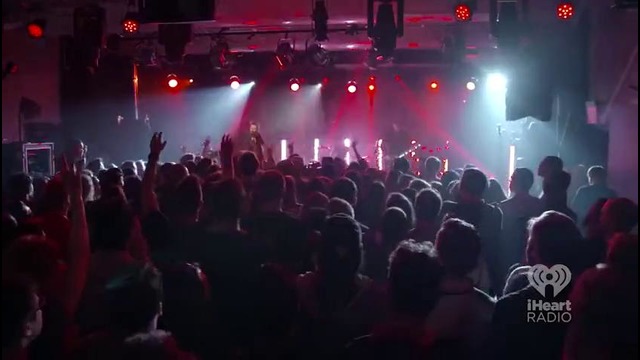 Muse – Dead Inside (Live iHeartRadio)