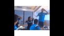 Фабрегас поет Macarena в качестве песни-посвящения и танцует с Евой Канейро