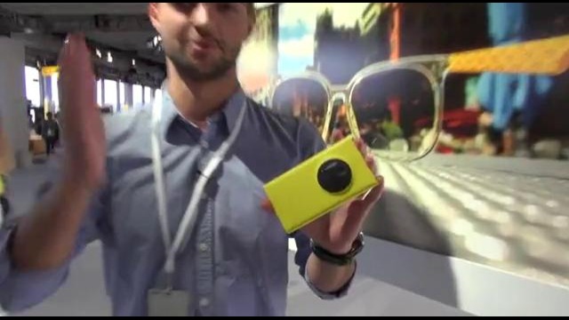 Nokia Lumia 1020 – самый глазастый камерафон ever (Droider)