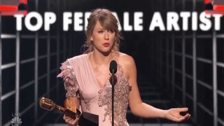 Taylor Swift Accepting Top Female Artist Award – BBMAS 2018