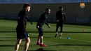 Recovery training session with Yerry Mina watching