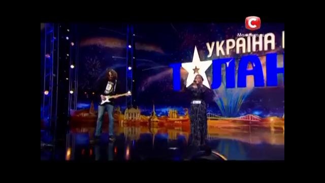 Вероника исполняет песню – Україна має талант-6 – Кастинг в Донецке