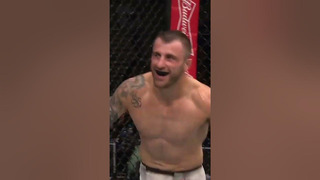 Volkanovski is RELENTLESS!! 🫣 #shorts