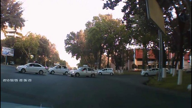 Съемка клипа по Ташкентски, оператор в багажнике, скорость 30 км/ч