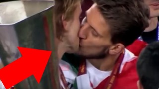 10 случаев когда футболисты вдруг начали целоваться (фейлы в футболе)