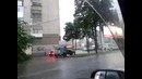 Феерический идиот на поливальной машине