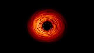 В НАСА показали новую визуализацию черной дыры