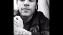 Neymar поет в Instagram