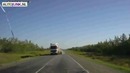Лобовая авария с колесом от фуры