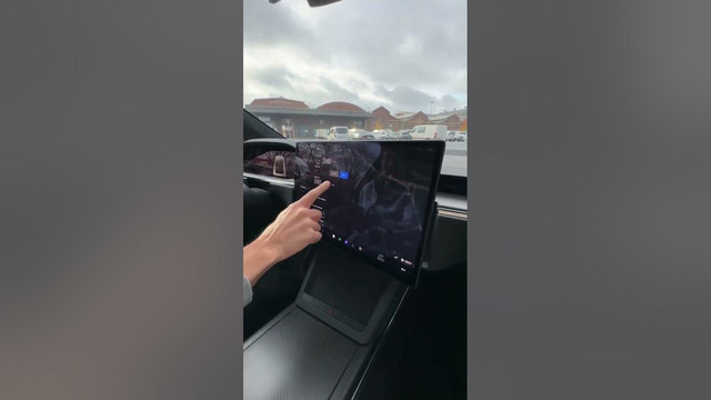 Наклон экрана в Tesla Model S plaid #tesla