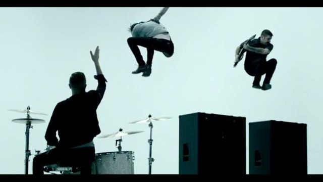 Silverstein – Massachusetts (Official Music Video 2013)