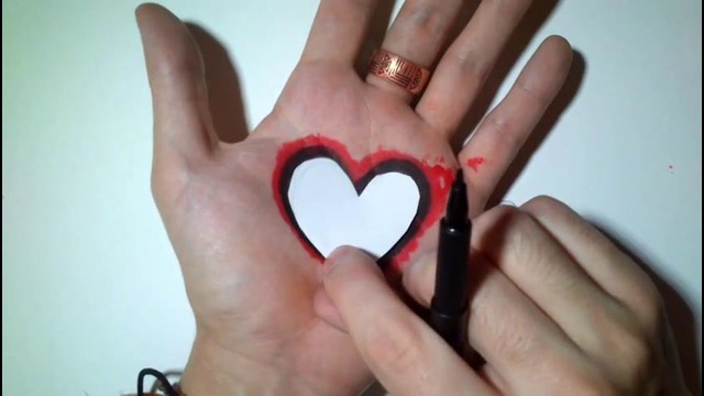 Как нарисовать дырку в форме сердца в руке