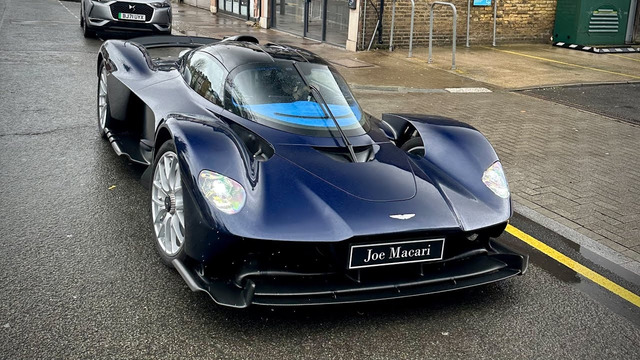 FIRST Aston Martin Valkyrie DRIVING and SOUNDS in London