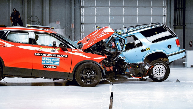 Head-to-Head Crash Test – 1996 Blazer VS. 2026 Blazer