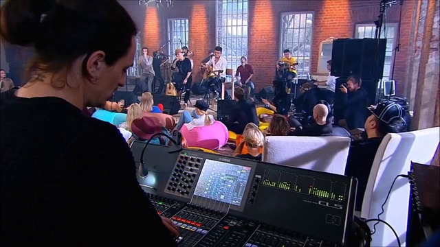 MBAND и Нюша – Посмотри на меня (Акустический концерт)