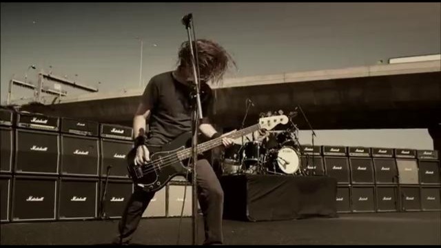 Airbourne – Live It Up (Official Music Video 2013!)