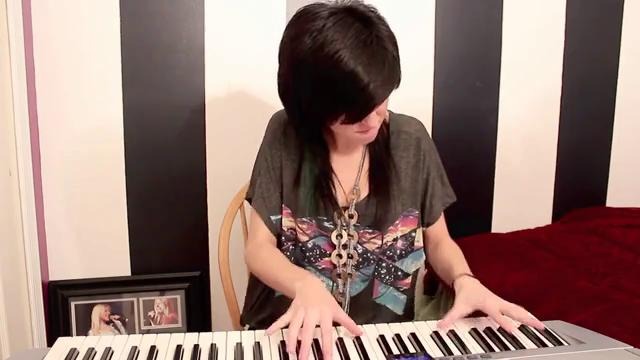 Christina Grimmie Singing ‘We Found Love’ by Rihanna
