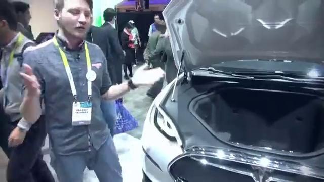 BMW i3, Tesla Model X, мопед Gogoro и другой элекротранспорт CES 2015