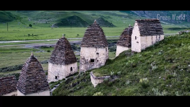 Над городом мёртвых