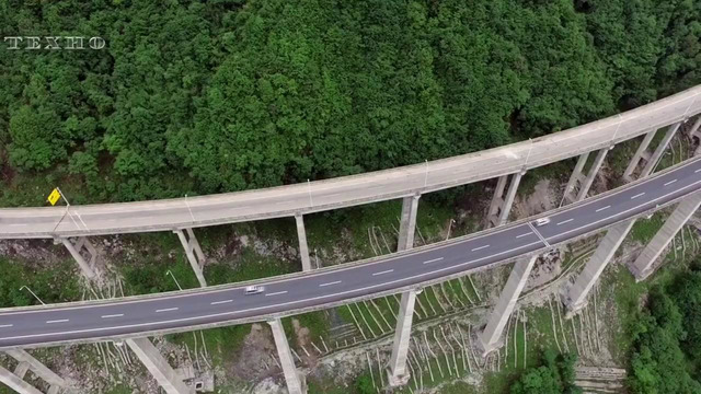 Китайцы построили самую невероятную скоростную дорогу в мире