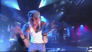MGK Performs «Stereo» Live