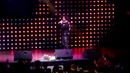 Кайрат Нуртас взорвал весь зал в России своим казахским хитом! Супер