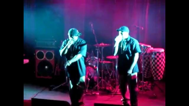 Stevie Stone – Get Down On The Ground (live)