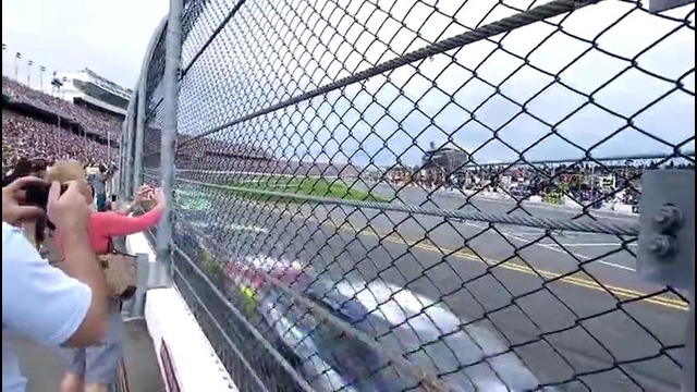 Это Nascar, baby