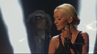 A Great Big World & Christina Aguilera – Say Something (2013 AMAs)