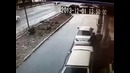 Грузовик влетел на АЗС